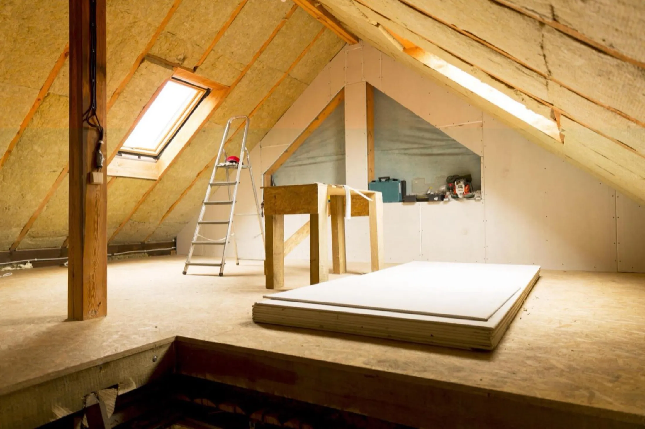 Residential Spray Foam, Wall & Cavity Application